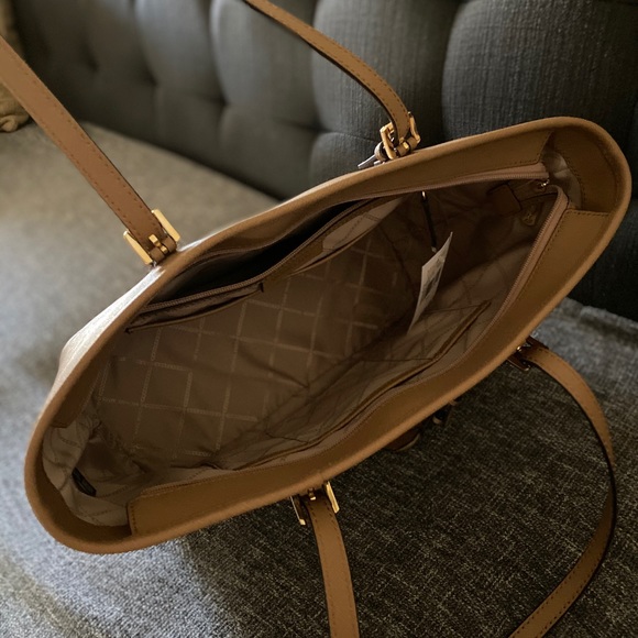 NWT Michael Kors jet set medium - Picture 4 of 8